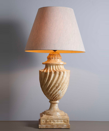Urn table lamp