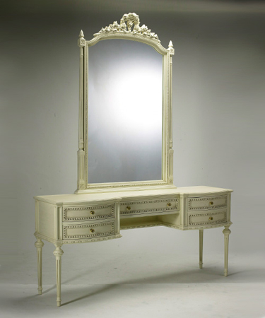 Dressing table